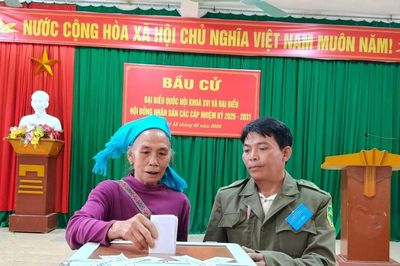 Niềm vui lan tỏa khắp bản làng biên viễn Sơn Lâm