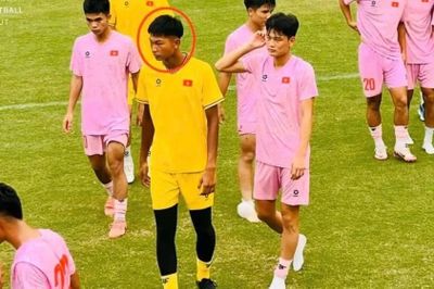 Thủ môn Việt Nam cao gần 2m từ chối quốc tịch Nhật Bản