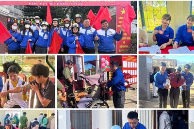 Màu áo xanh tiếp sức cho ngày hội bầu cử thành công
