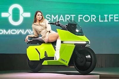 OMO X - xe máy điện thông minh tự cân bằng chính thức mở bán