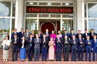 Đoàn đại biểu cấp cao Campuchia thăm, làm việc tại tỉnh Ninh Bình