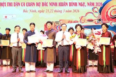 Cặp liền chị làng quan họ Hòa Đình đạt giải Nhất nội dung đối đáp 150 câu