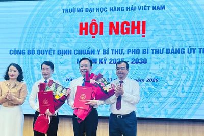 Trường Đại học Hàng hải Việt Nam công bố Quyết định chuẩn y Bí thư, Phó Bí thư