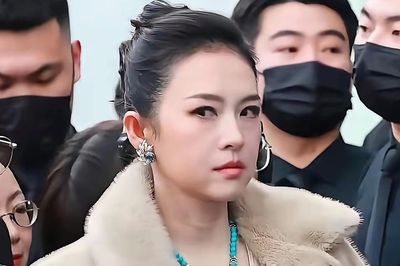 Quy tắc ngầm từ vụ Chương Tử Di lườm nguýt đàn em