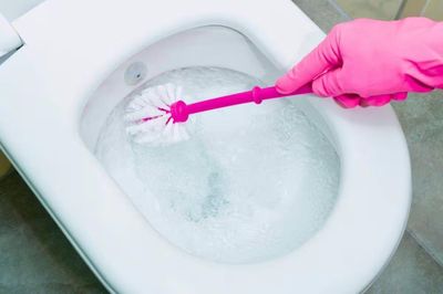 Loại nước giúp giữ bồn cầu sạch bóng mà không cần dùng thuốc tẩy độc hại