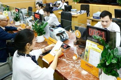 Lãi suất 'nổi sóng', điều hành giữ nhịp tránh 'giật cục'