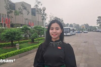 Đại biểu Quốc hội trẻ tuổi nhất khóa XVI: 'Hãy cứ ước mơ, hãy cứ vươn lên'