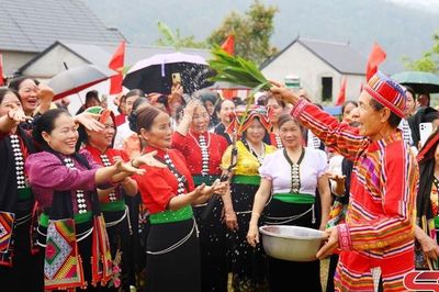 Rộn ràng Lễ hội Cầu mưa của đồng bào Thái Mộc Châu