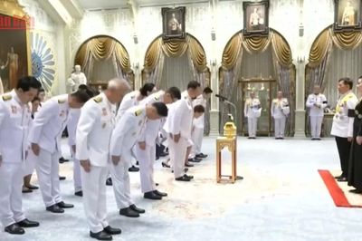 [Video] Chính phủ liên minh mới của Thái Lan tuyên thệ nhậm chức