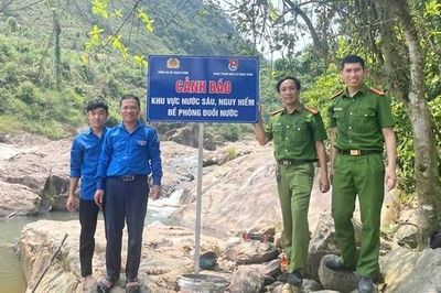 Công an xã chủ động phòng ngừa đuối nước