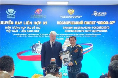 Trưng bày 'Chuyến bay Liên hợp 37 - Biểu tượng hợp tác vũ trụ Việt Nam - Liên bang Nga'