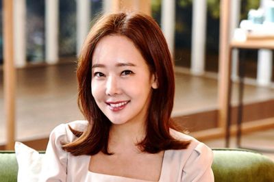Hoa hậu Hàn Quốc Kim Min Kyung thông báo mang thai