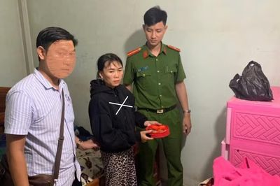 Truy xét nhanh 'nữ quái' trộm vàng