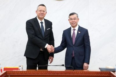 Bộ trưởng Ngô Văn Tuấn tiếp Bộ trưởng Bộ Tài chính Slovakia Ladislav Kamenický