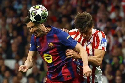 Cơn ác mộng 14 năm trước ùa về với Barcelona