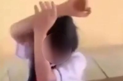 Công an điều tra người phát tán clip nữ sinh bị 2 bạn đánh, ép cởi áo trong lớp học