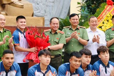 Luôn hết mình vì màu cờ sắc áo Công an Thủ đô anh hùng