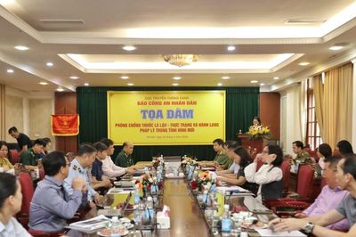 Phòng chống thuốc lá lậu: Cần tăng mạnh chế tài xử phạt, 'đánh' mạnh khâu bán lẻ