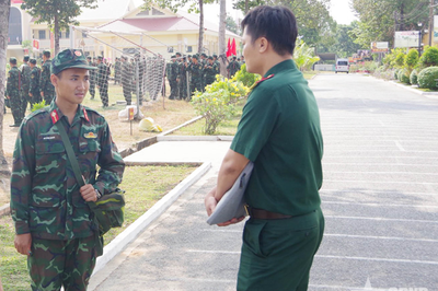 Chủ động phòng, chống dịch bệnh, say nắng, say nóng cho chiến sĩ