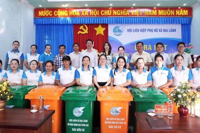 Hội Liên hiệp Phụ nữ xã Đại Lãnh ra mắt mô hình 'Thùng rác phân loại'