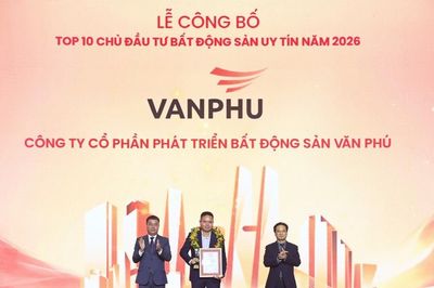 Văn Phú lần thứ 4 vào danh sách Top 10 chủ đầu tư Bất động sản uy tín