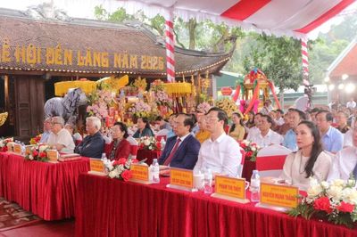 Bảo tồn và phát huy giá trị lễ hội Đền Lăng