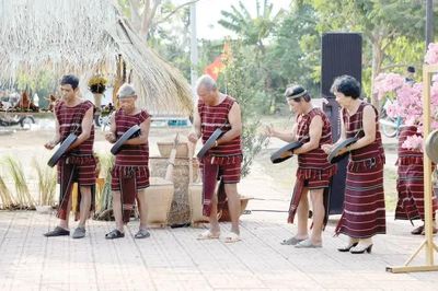Khi phụ nữ là chủ thể của bảo tồn văn hóa dân tộc thiểu số