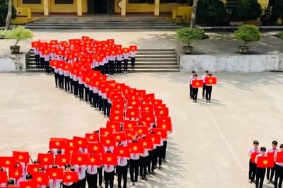 Thắp lửa yêu nước trong các trường học ở Tuyên Quang