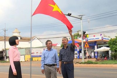 Ra mắt công trình 'Đường cờ Tổ quốc' tại xã KDang