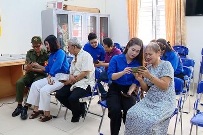 Chuyển đổi số theo hướng thiết thực, gần dân và hiệu quả
