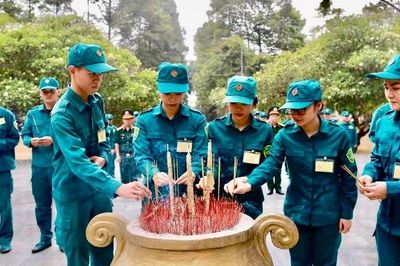 Lực lượng vũ trang Thành phố Hồ Chí Minh tổ chức nhiều hoạt động tri ân dịp lễ 30/4