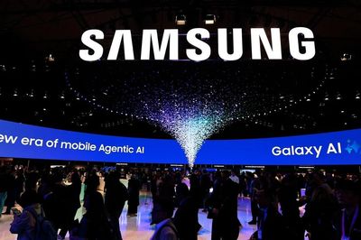 Samsung báo lãi tăng gấp 8 lần giữa 'cơn khát' chip toàn cầu