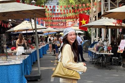 Nhóm người đẹp Thái Lan du lịch TP.HCM