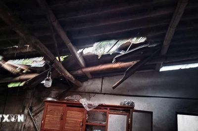 Thái Nguyên: Mưa đá, dông lốc khiến 3 người bị thương, hàng loạt nhà bị tốc mái