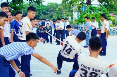 Học viện Hải quân sôi nổi các hoạt động dịp lễ