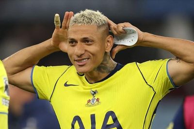 Tottenham gây bất ngờ