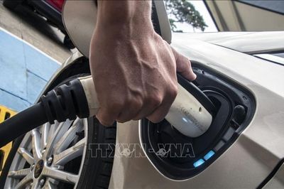 'Siêu pin' và bài toán thương mại hóa năng lượng sạch