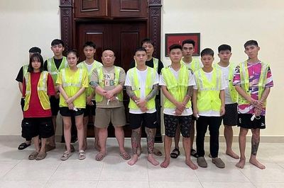 Hà Nội: Tạm giữ 13 đối tượng để điều tra về hành vi kinh doanh 'bóng cười' tại Lounge Gas Remix
