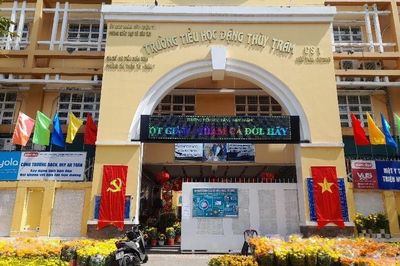 Hơn 5.000 học sinh ở TP.HCM phải dừng ăn bán trú