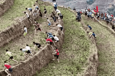 Nữ runner 'chào thua' khi leo 100 ruộng bậc thang ở Mù Cang Chải