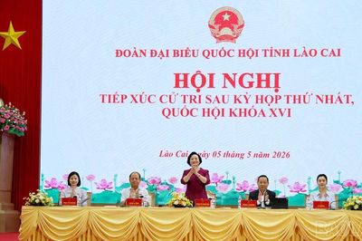 Phó Thủ tướng Phạm Thị Thanh Trà tiếp xúc cử tri tại Lào Cai