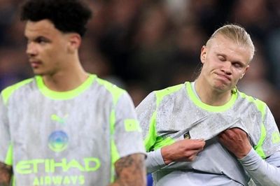 Man City hòa Everton 3-3: Bước ngoặt trao cơ hội vô địch cho Arsenal