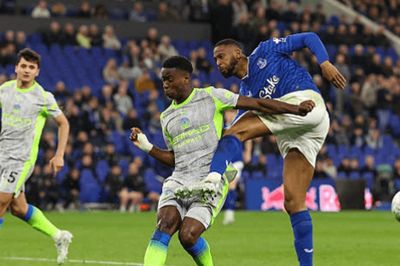 Chấm điểm Man City hòa Everton: Jeremy Doku rực sáng cứu vãn kịch tính phút 90+7