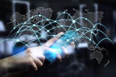 Thanh toán xuyên biên giới: Vì sao tốn thêm phí và tiềm ẩn rủi ro?