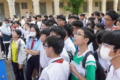 Nỗ lực giải bài toán chỗ học sau cấp THCS