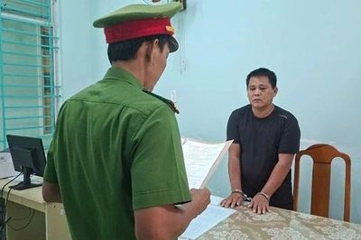 Bắt đối tượng nhậu say gây rối, cản trở và đập phá xe cứu thương