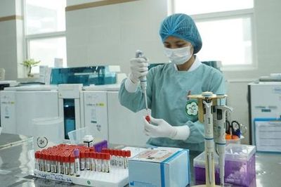 Tăng phụ cấp y tế, viện phí có thể tăng theo