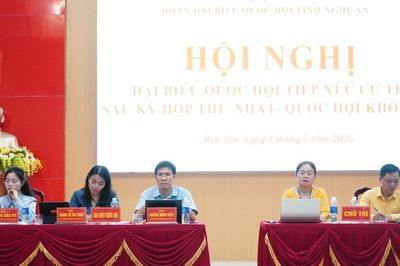 Đại biểu Quốc hội tỉnh Nghệ An tiếp xúc cử tri xã Môn Sơn