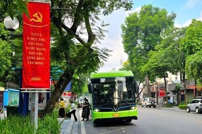 Phát động cuộc thi ảnh 'Buýt Hà Nội Hành trình văn minh' năm 2026