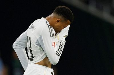 Mbappe báo tin dữ cho Real